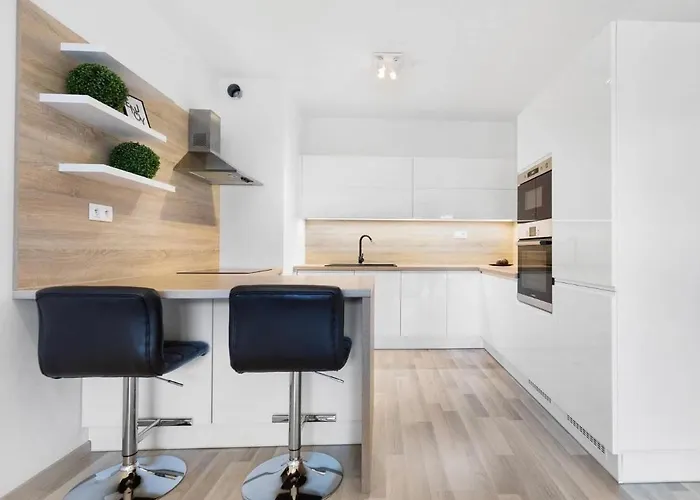 Sunflower - Modern Large Charming With Balcony Братислава