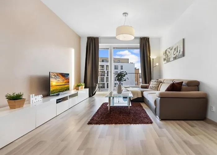 Апартаменти Sunflower - Modern Large Charming With Balcony