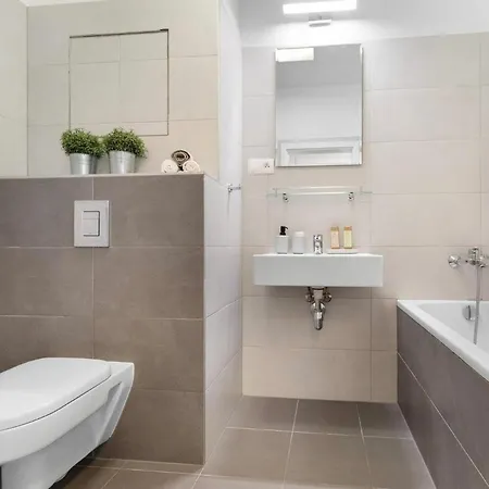 Apartment Sunflower - Modern Large Charming With Balcony